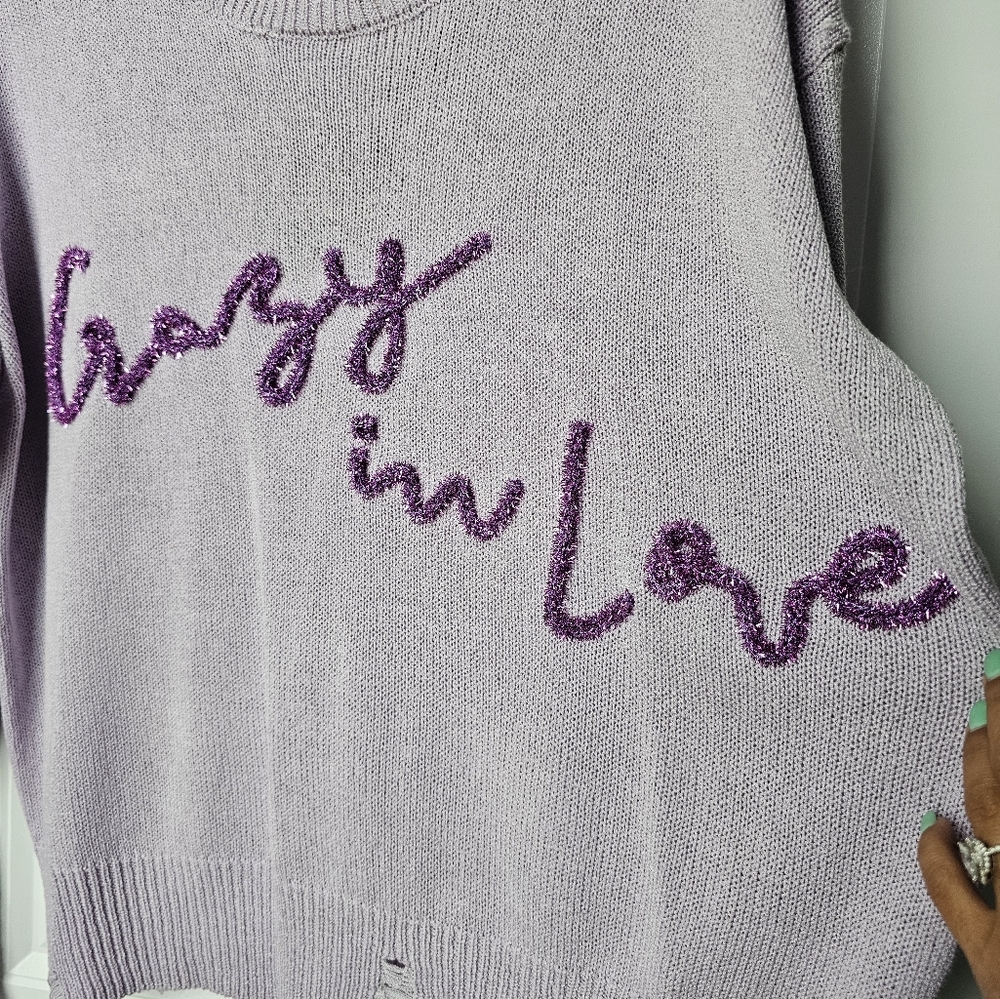 🆕️Distressed Sweater - Picture 3 of 8
